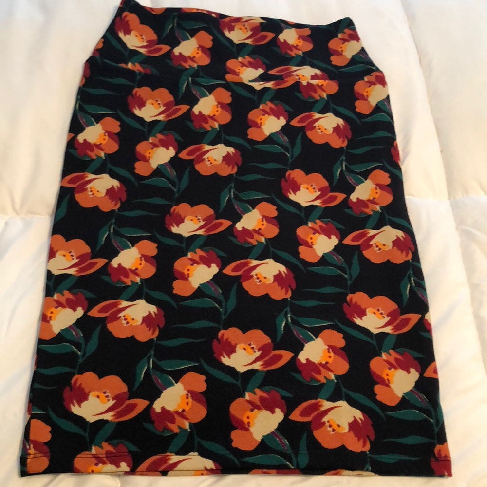 XS Lularoe Cassie Skirt